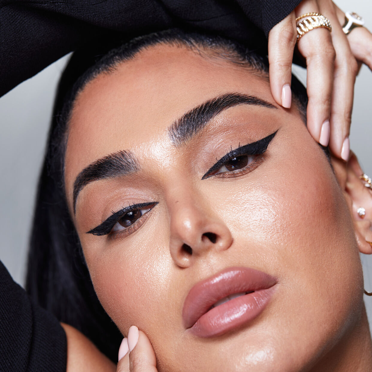 Huda Beauty /Eyeconic Eye Duo
