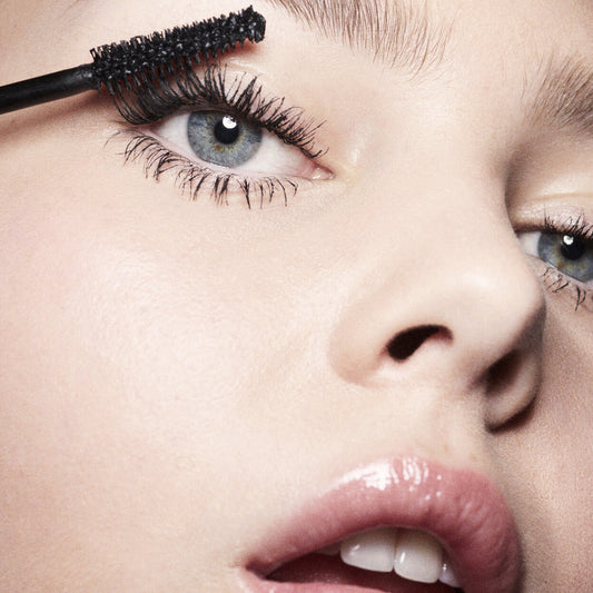 ماسكارا هيلا ثيك المكثفة من فنتي بيوتي