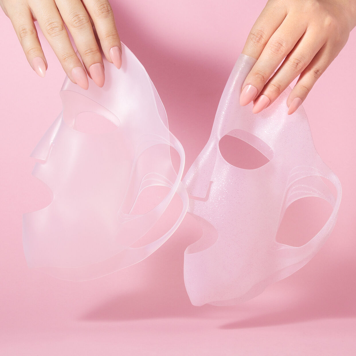 Huda Beauty Wrap It Up Face Mask Holder