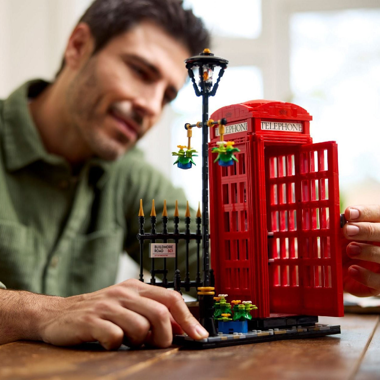 Lego 21347 Red London Telephone Box
