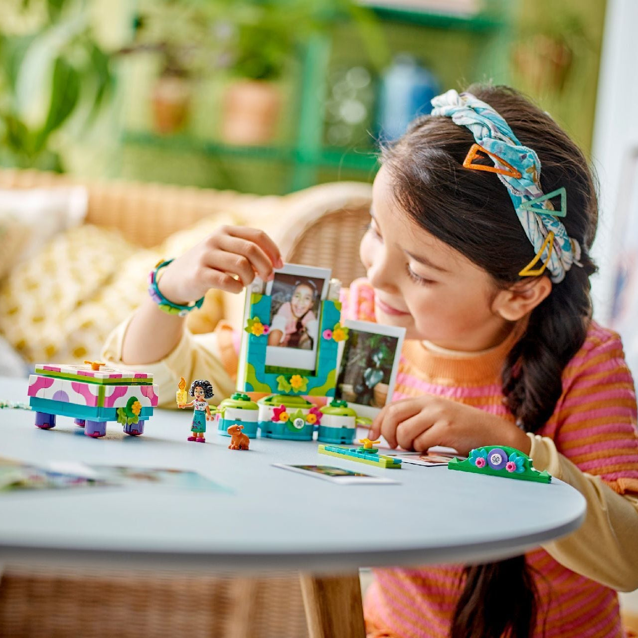 Lego Mirabel's Photo Frame and Jewelry Box