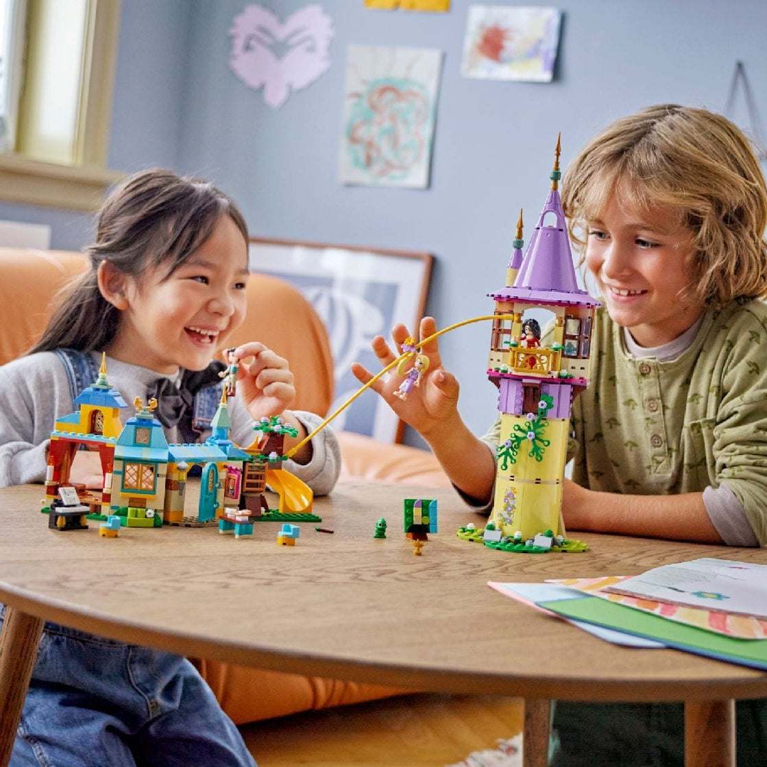 Lego Rapunzel's Tower & The Snuggly Duckling