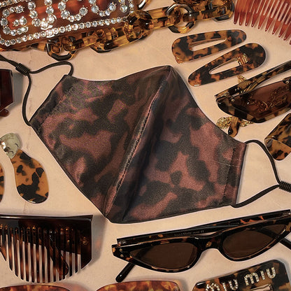 Huda Beauty Brown Obsessions Reusable Face Covering