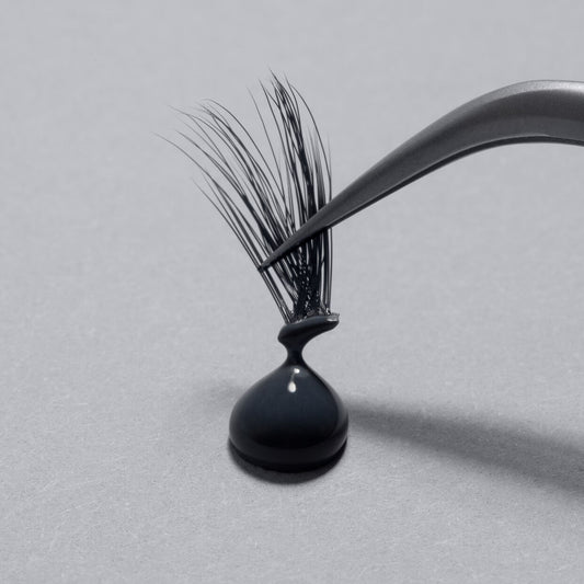 Huda Beauty Waterproof Lash Glue