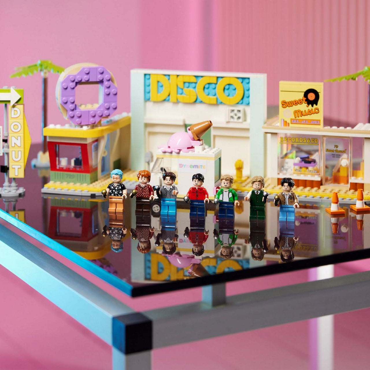 Lego 21339 BTS Dynamite