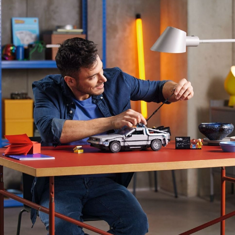 Lego 10300 Back to the Future Time Machine