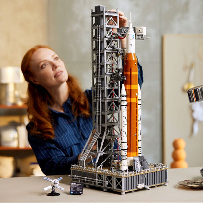 Lego NASA Artemis Space Launch System