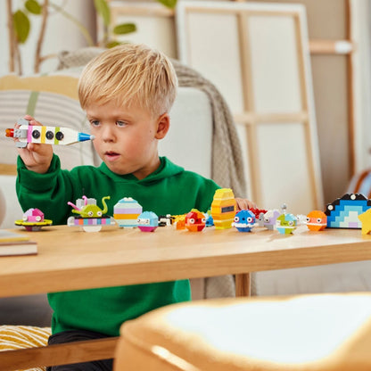 Lego 11037 Creative Space Planets