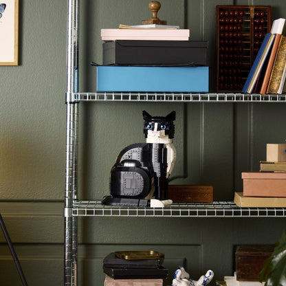 Lego 21349 Tuxedo Cat