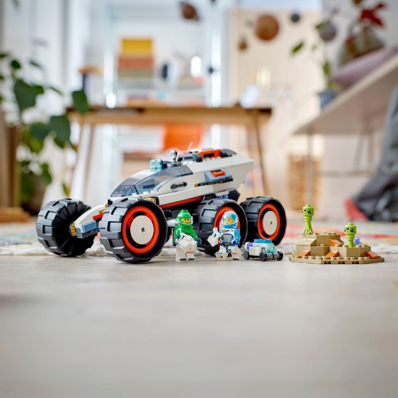 Lego Space Explorer Rover and Alien Life